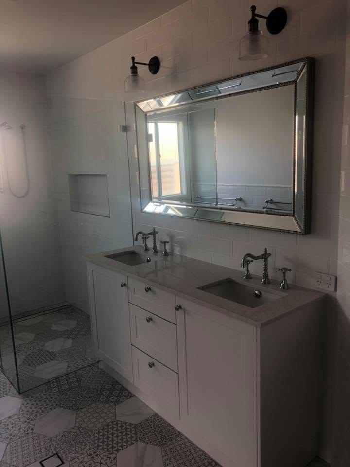 Double vanity with twin mirrors — tiling by Torrisi Tiling, Brisbane